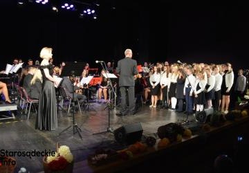 Chór Szkoły Muzycznej I stopnia w Starym Sączu w koncercie w hołdzie Ady Sari - 2018 r.