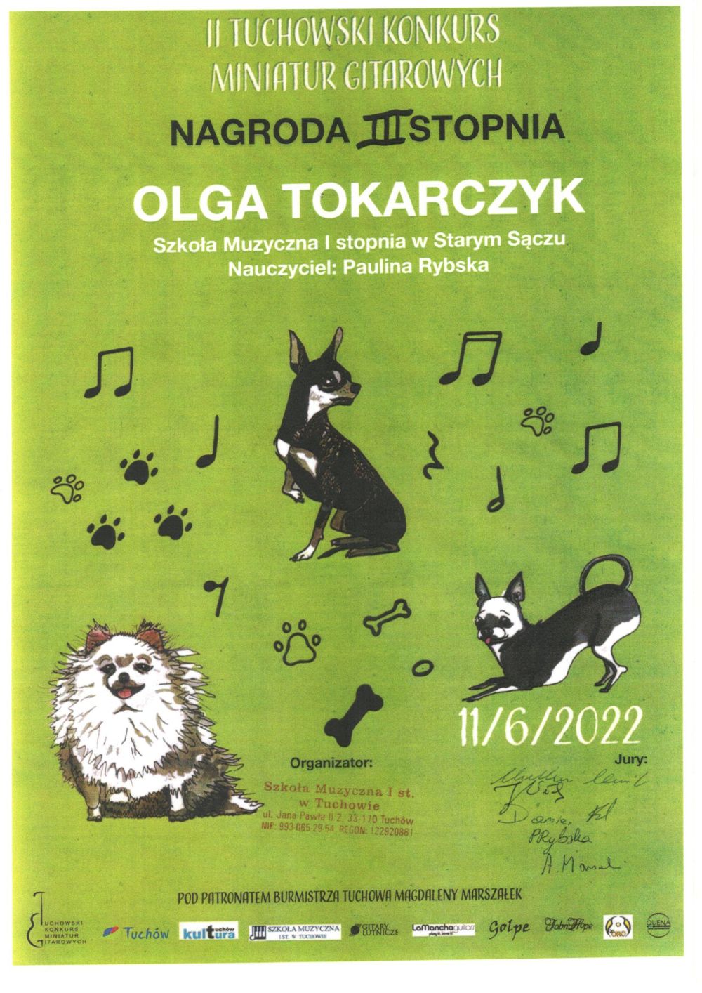 Uczennica Olga Tokarczyk z klasy gitary laureatką konkursu gitarowego.